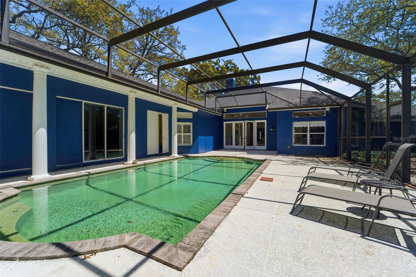 Listing photo id 47 for 1718 Sanctuary Place