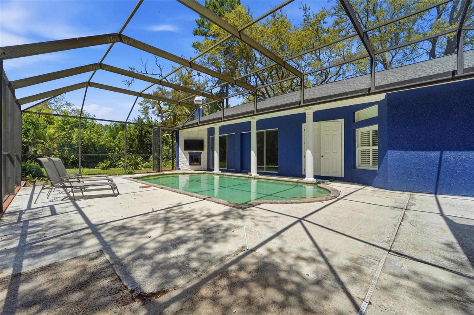 Listing photo id 48 for 1718 Sanctuary Place