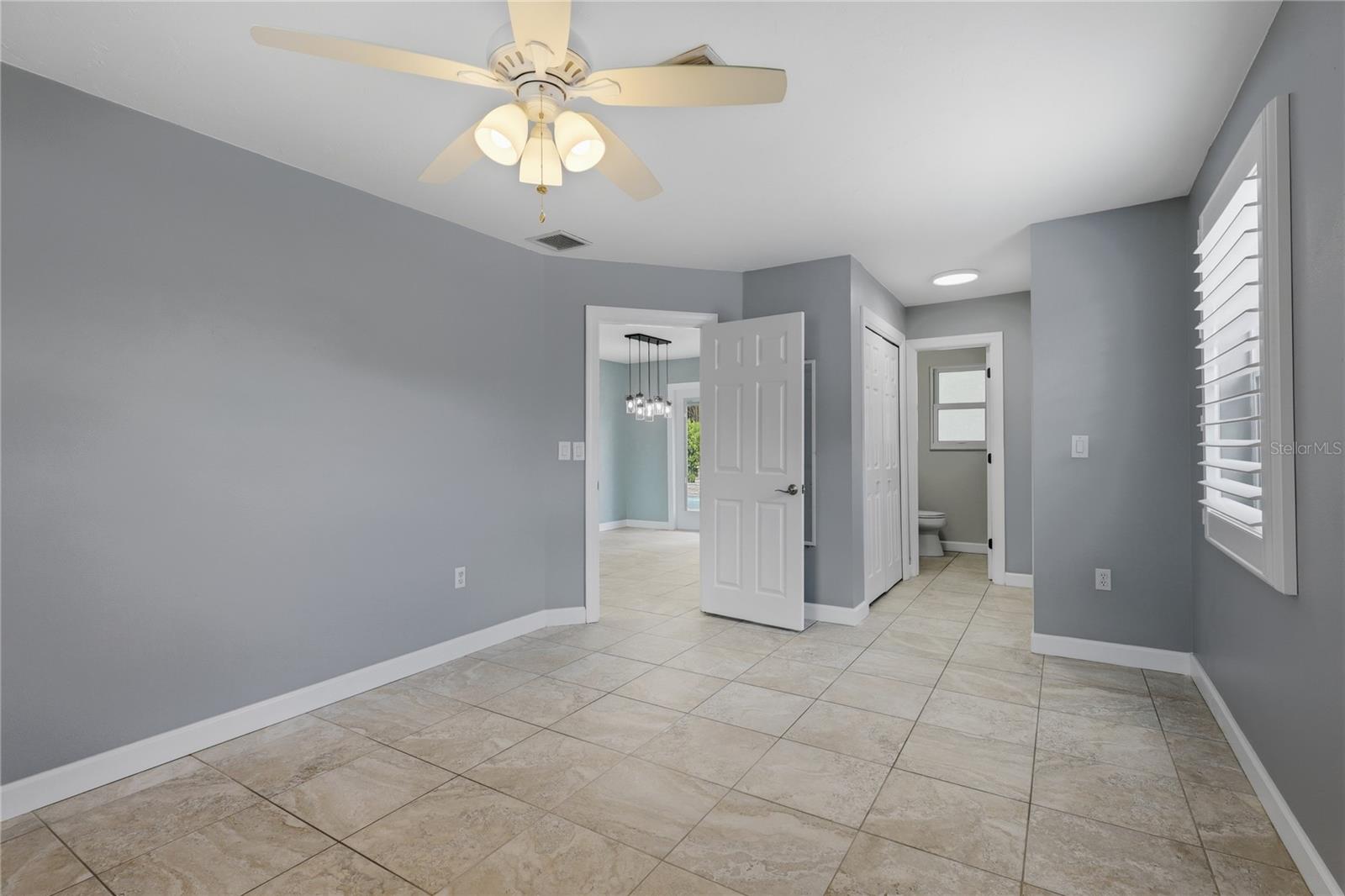 Image 16 of 38 For 1450 Strada D Oro