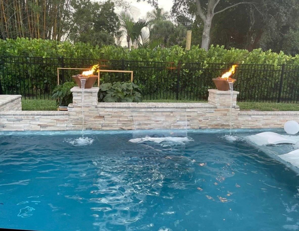 Image 31 of 38 For 1450 Strada D Oro