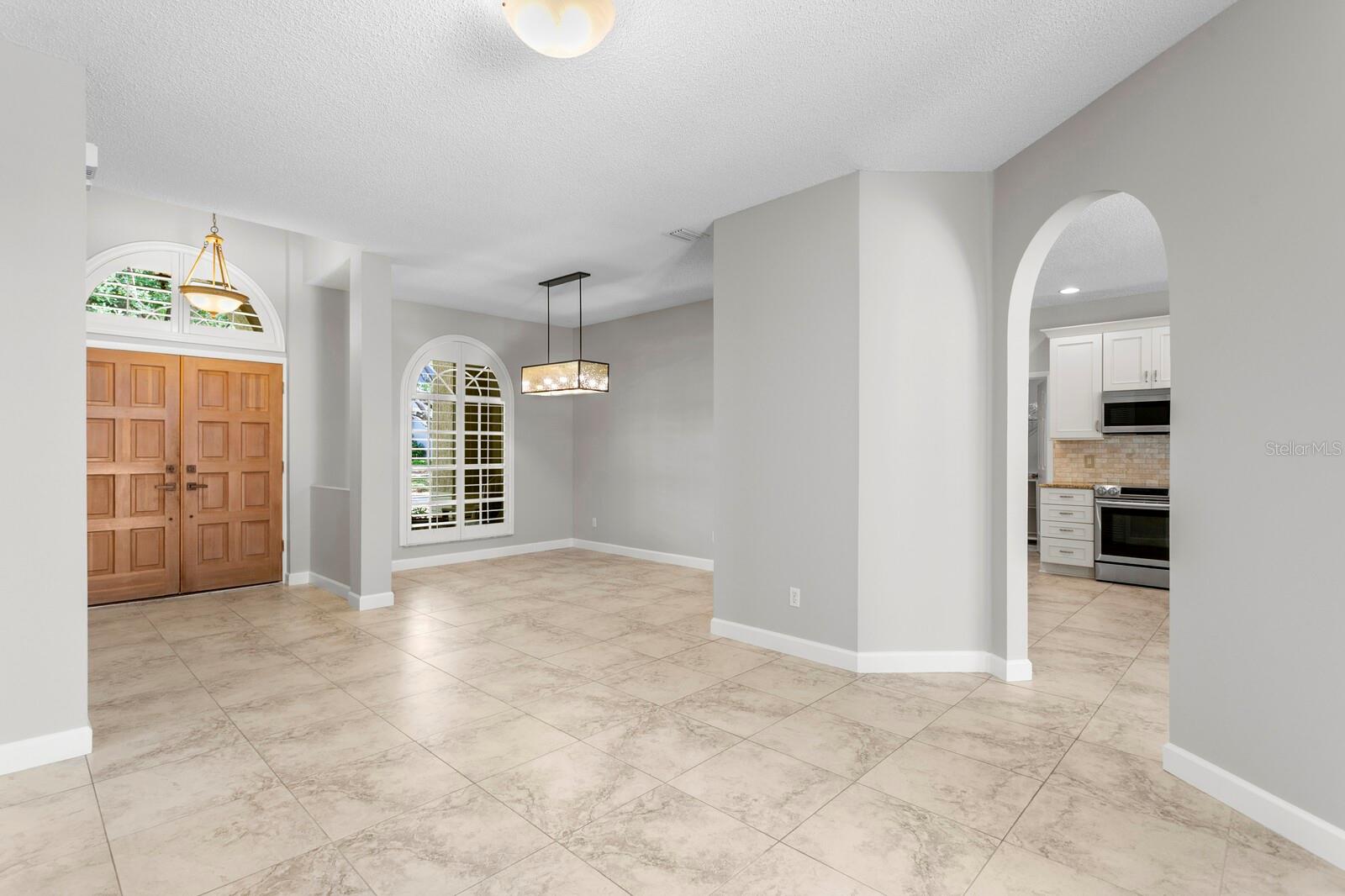 Listing photo id 11 for 9337 Wellington Park Circle