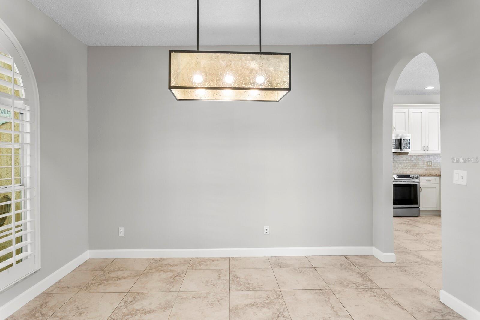 Listing photo id 12 for 9337 Wellington Park Circle