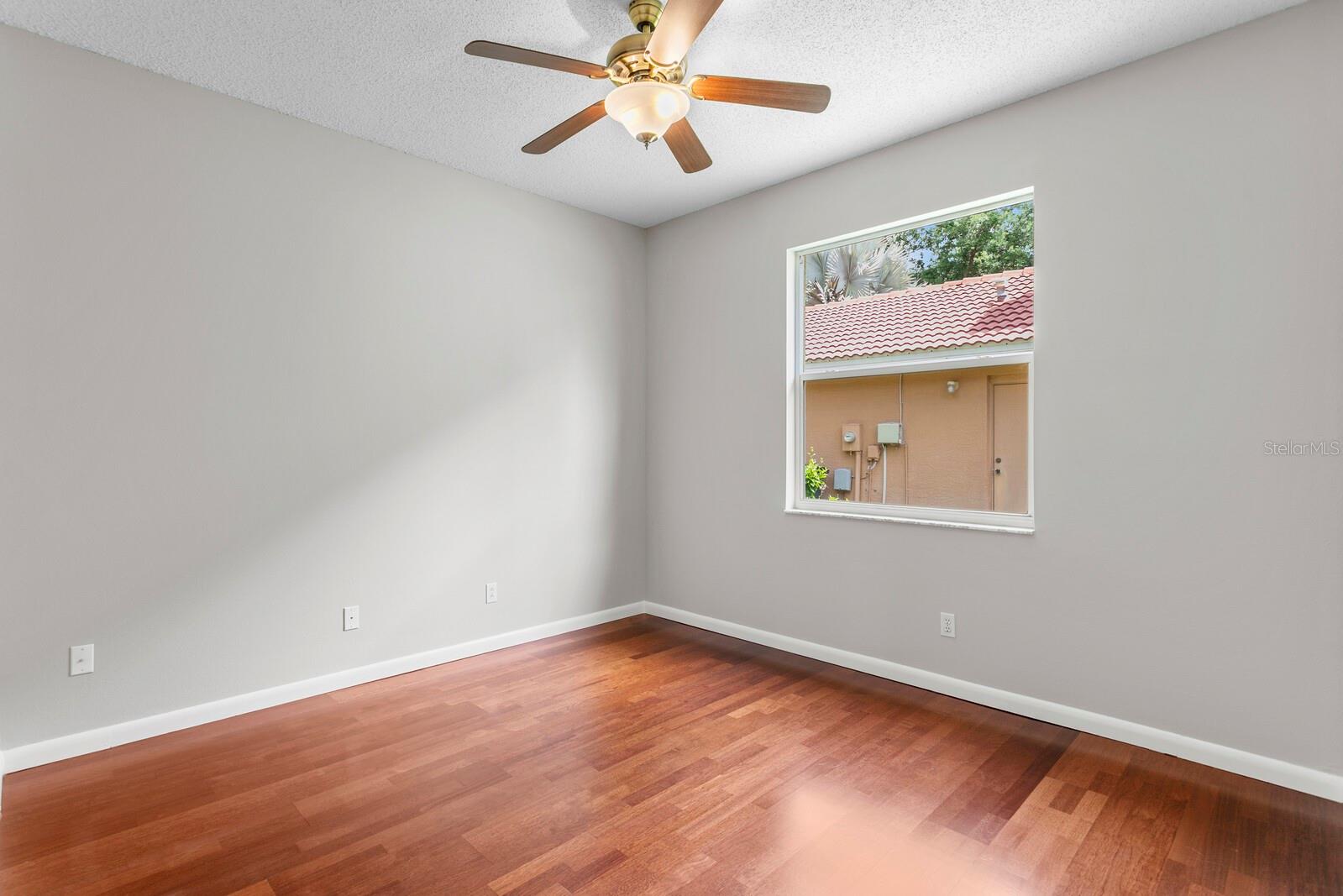 Listing photo id 35 for 9337 Wellington Park Circle