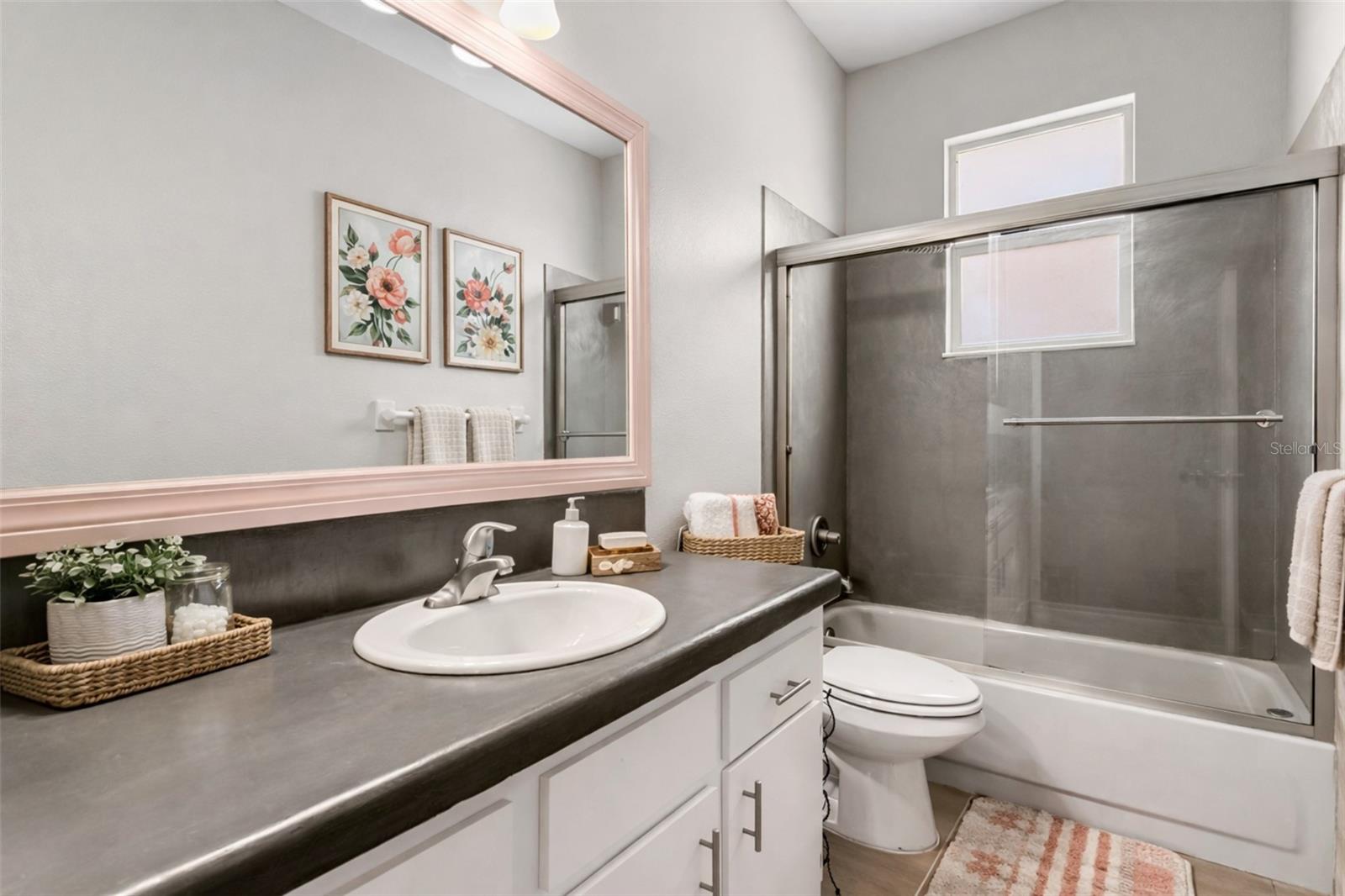 Listing photo id 42 for 9337 Wellington Park Circle