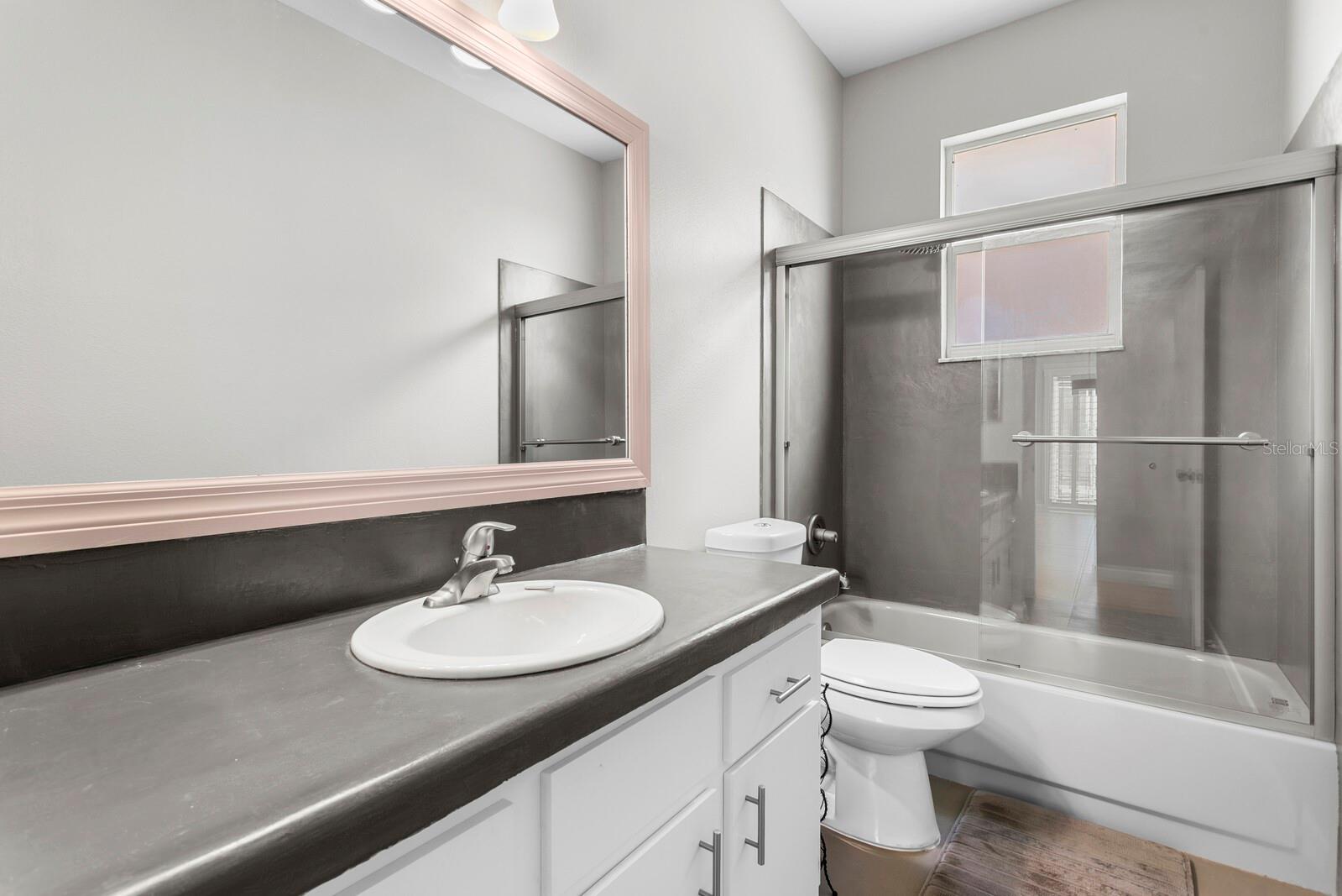 Listing photo id 43 for 9337 Wellington Park Circle