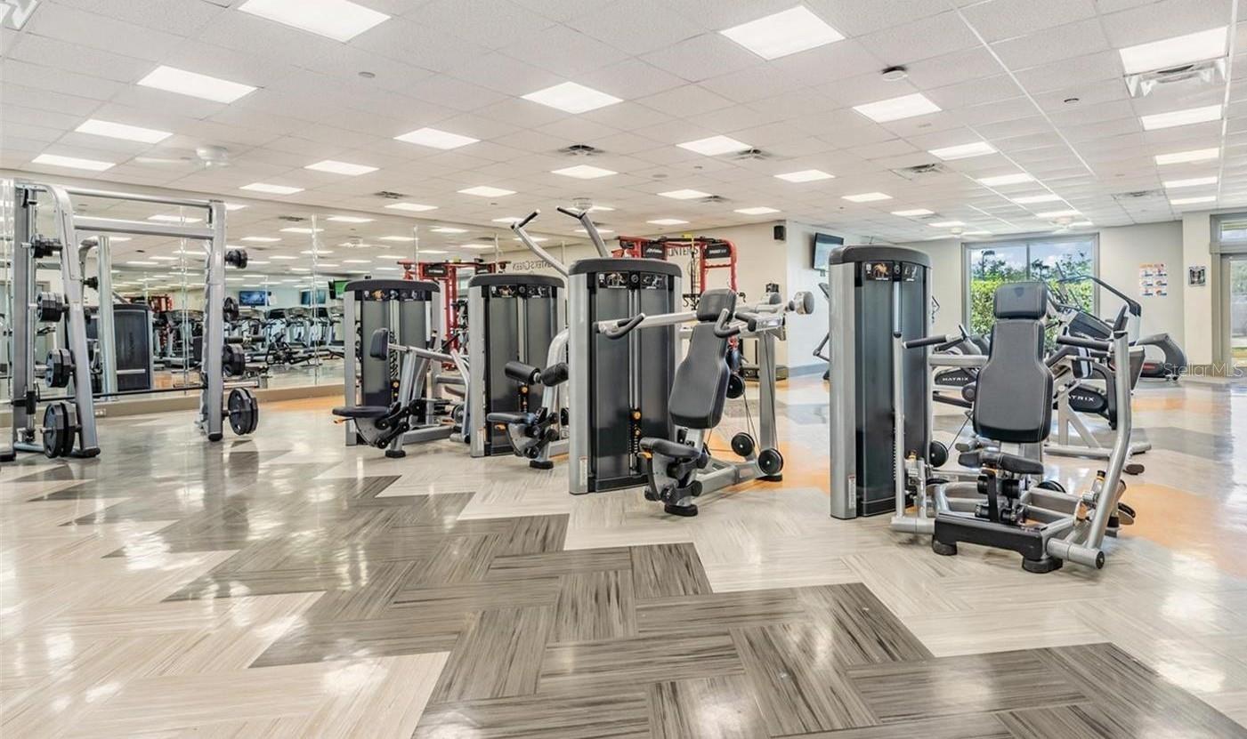 Listing photo id 75 for 9337 Wellington Park Circle