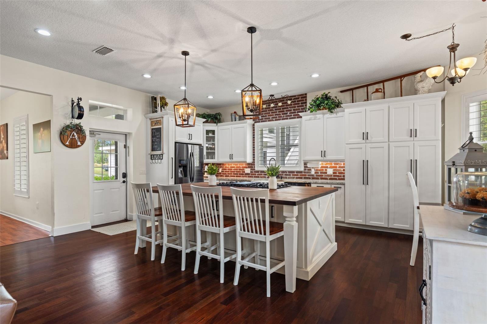 Image 17 of 65 For 18420 Hancock Bluff Road