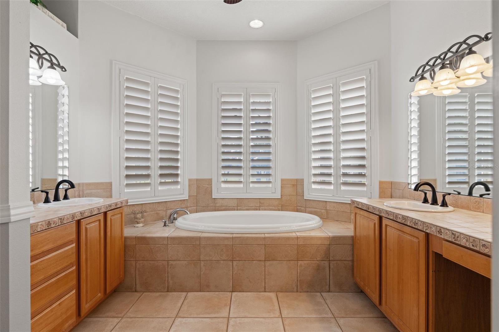 Image 25 of 65 For 18420 Hancock Bluff Road