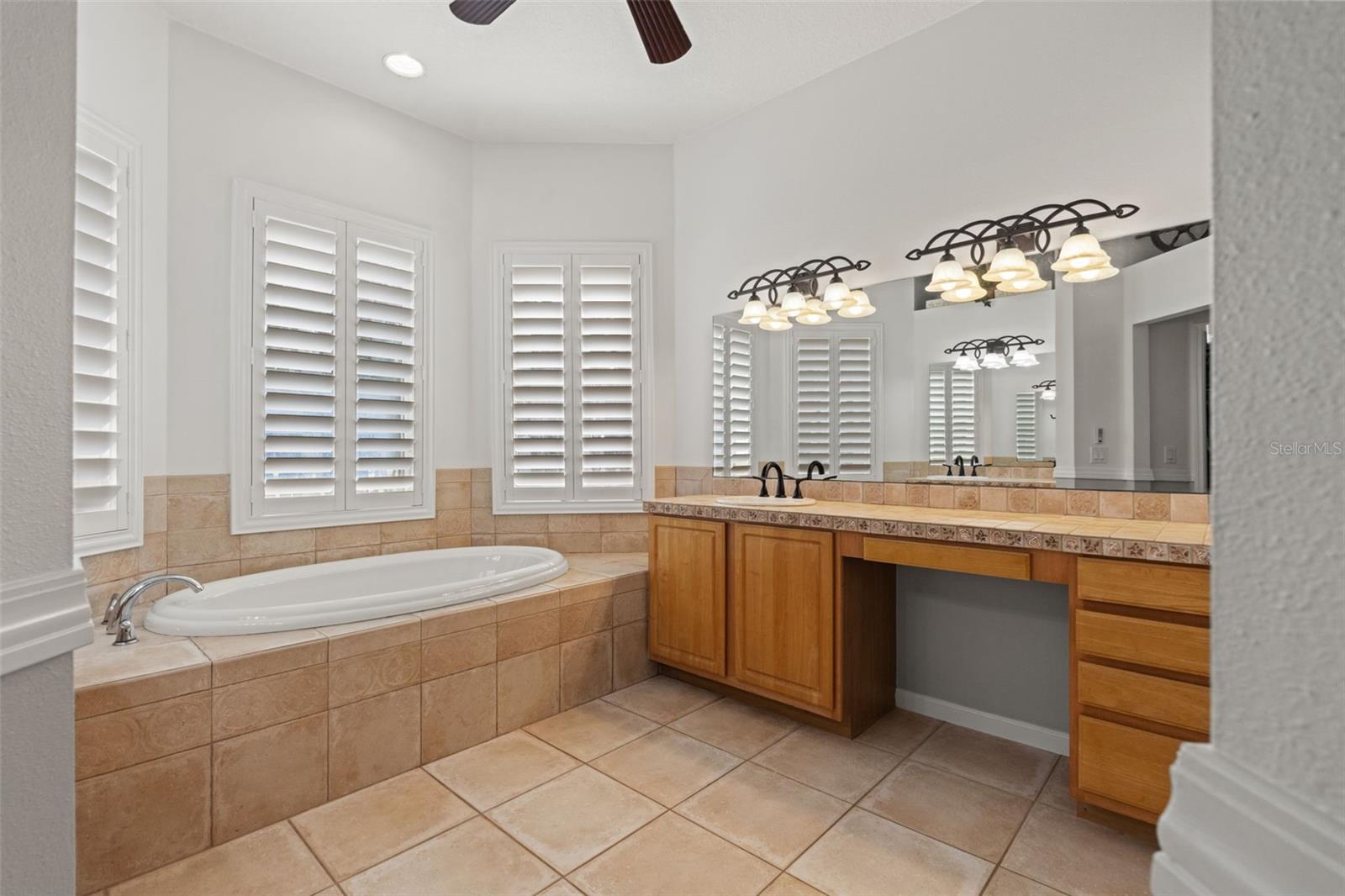 Image 26 of 65 For 18420 Hancock Bluff Road