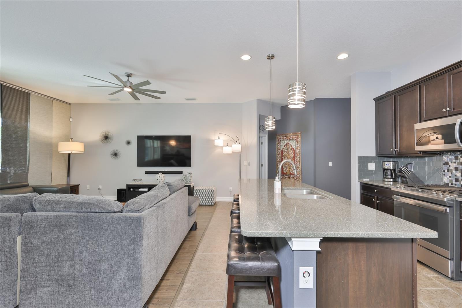 Image 13 of 94 For 6707 Park Strand Drive