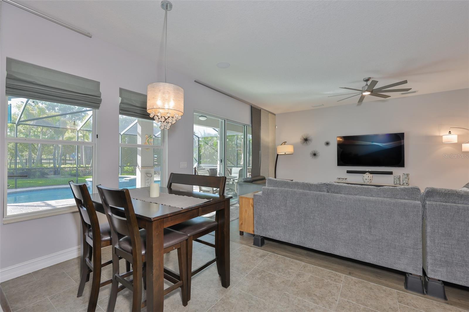 Image 17 of 94 For 6707 Park Strand Drive