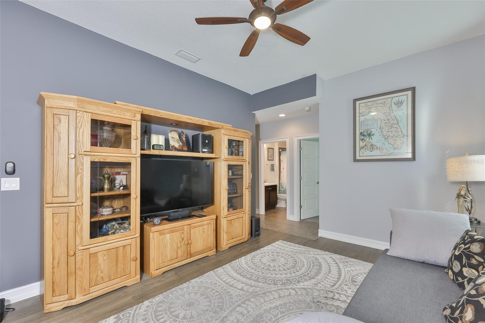 Image 43 of 94 For 6707 Park Strand Drive