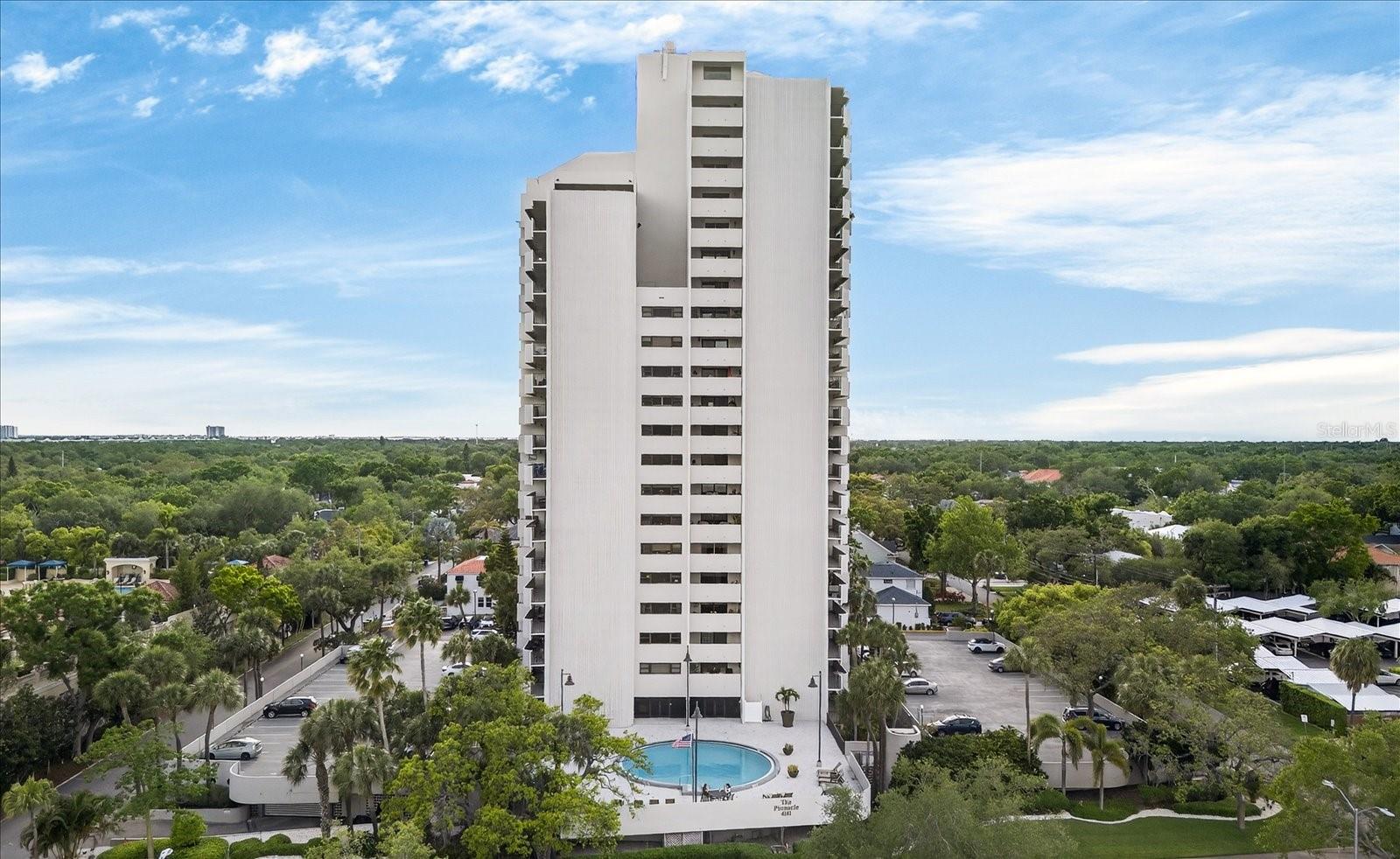 Image 35 of 49 For 4141 Bayshore Boulevard 2001