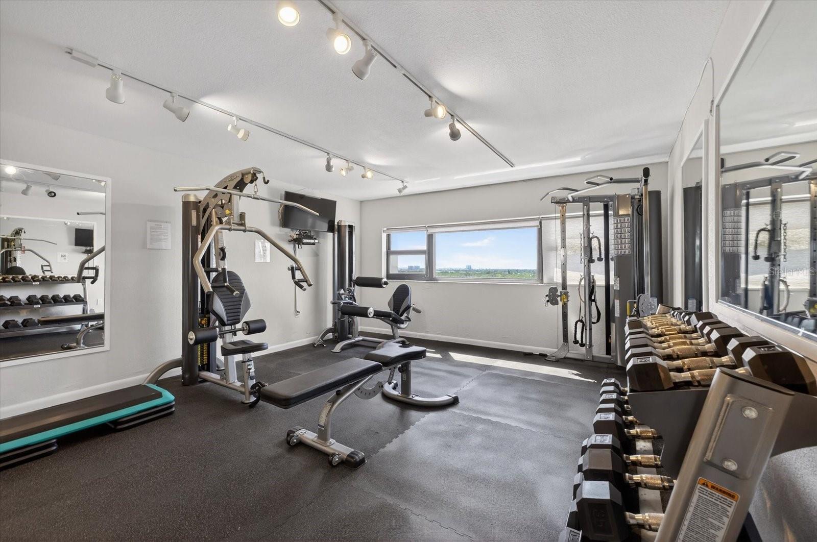 Image 38 of 49 For 4141 Bayshore Boulevard 2001