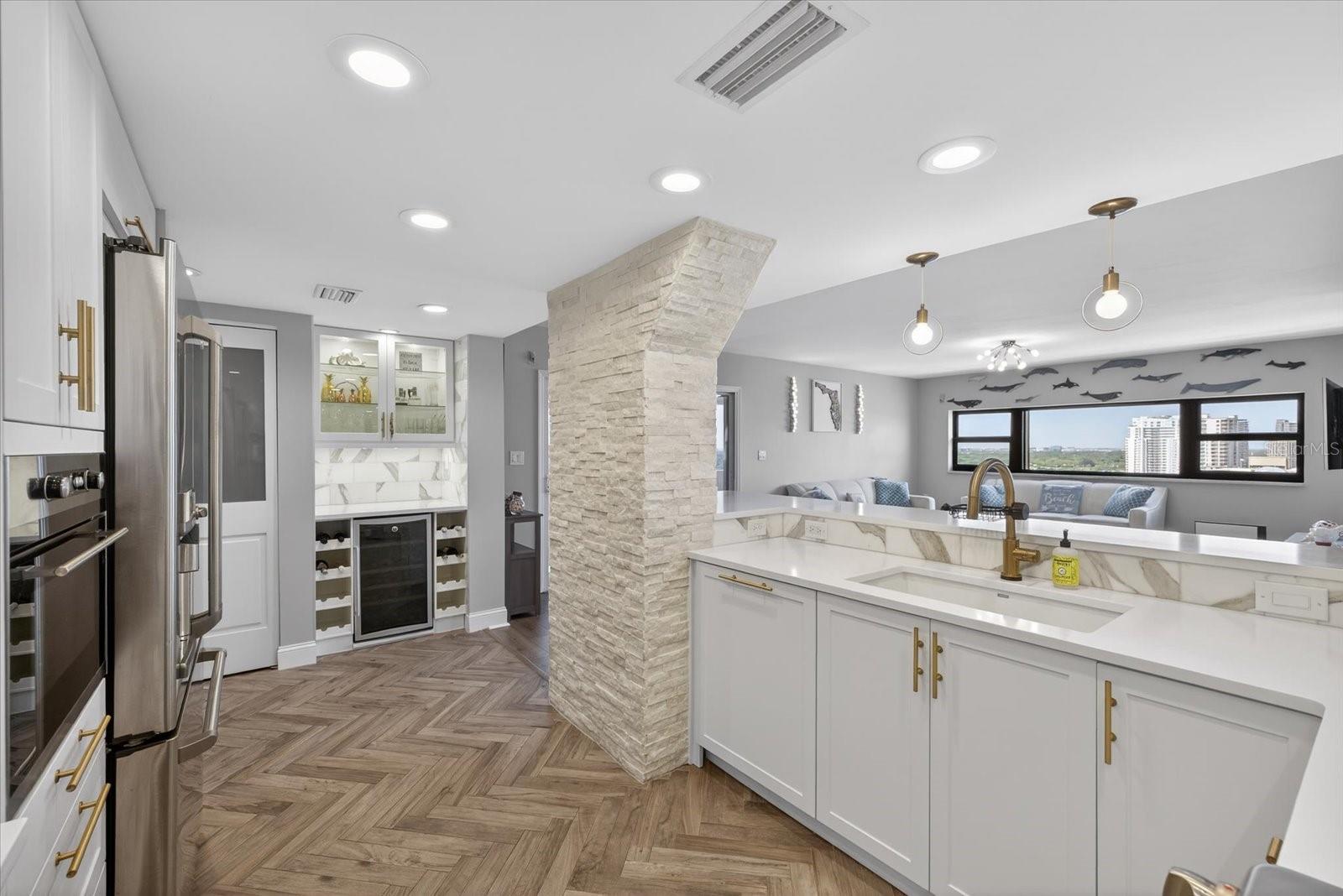 Image 4 of 49 For 4141 Bayshore Boulevard 2001