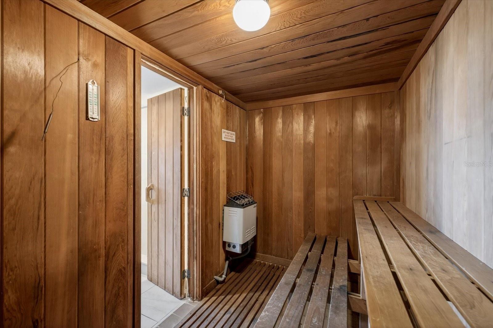 Image 40 of 49 For 4141 Bayshore Boulevard 2001