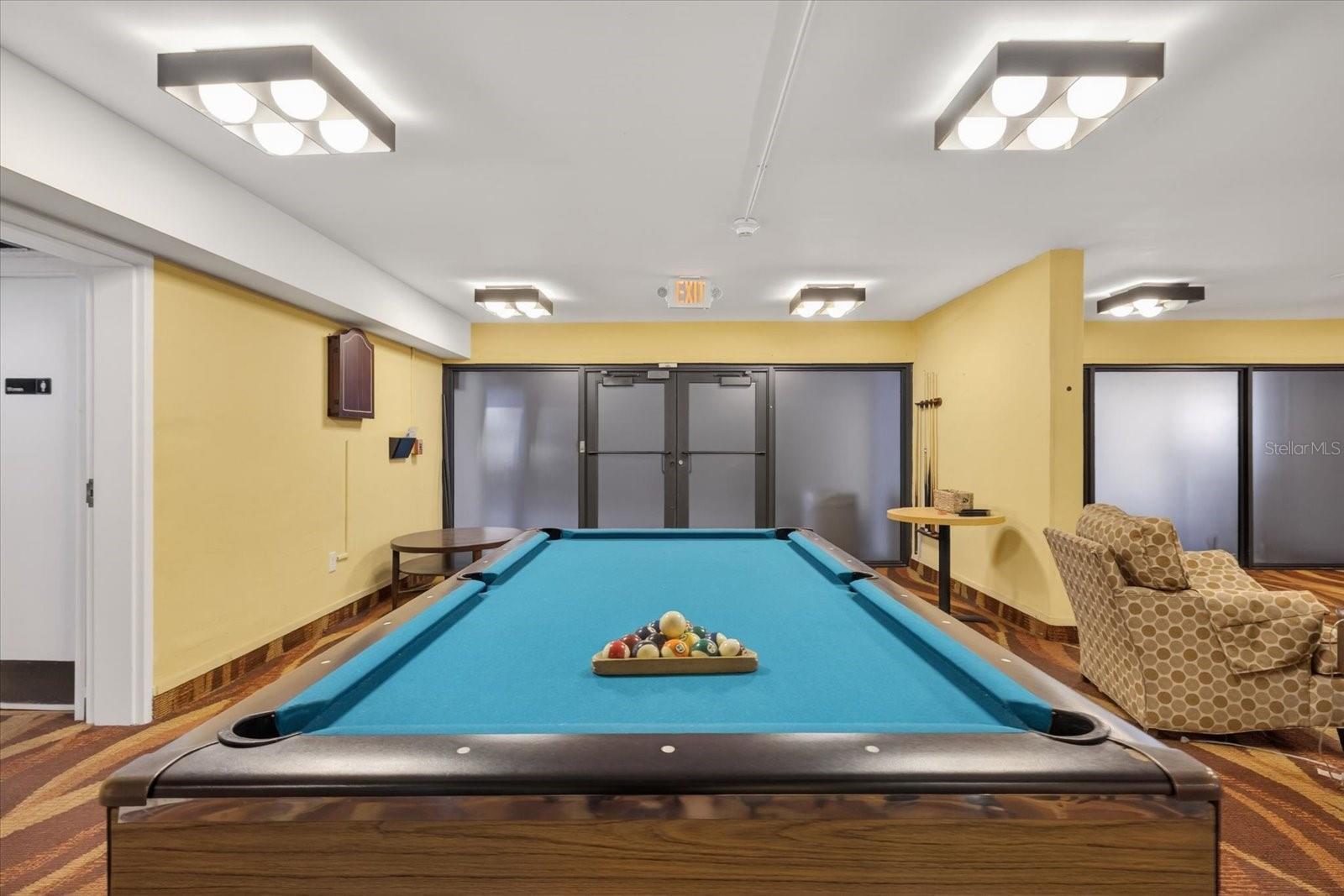 Image 42 of 49 For 4141 Bayshore Boulevard 2001