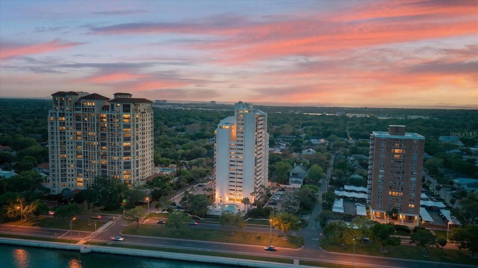 Image 46 of 49 For 4141 Bayshore Boulevard 2001