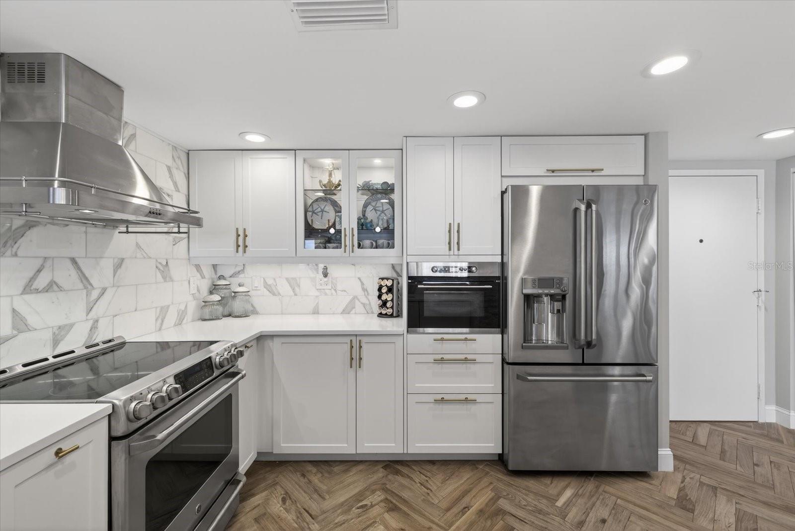 Image 6 of 49 For 4141 Bayshore Boulevard 2001