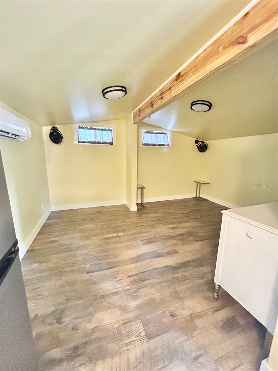 Image 5 of 9 For 1216 Chelsea Street B