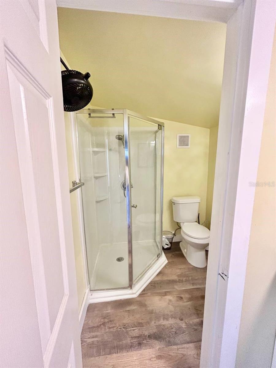 Image 8 of 9 For 1216 Chelsea Street B