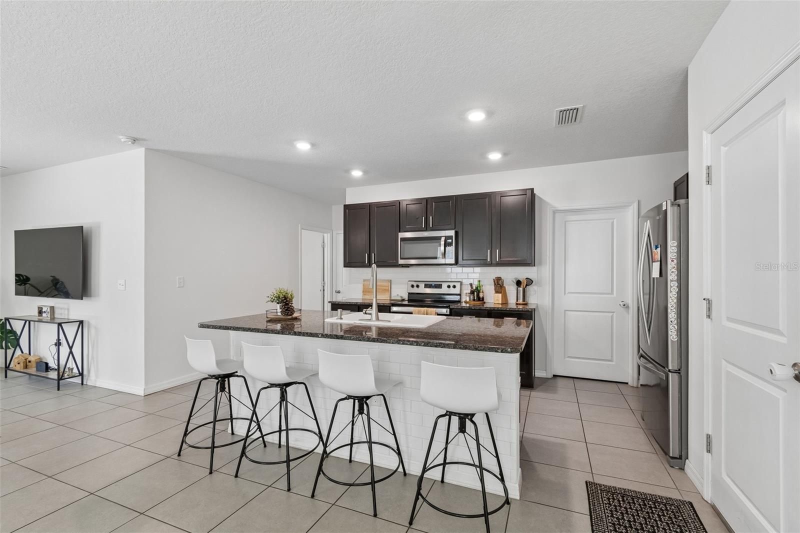 Image 11 of 43 For 9124 Water Chestnut Drive