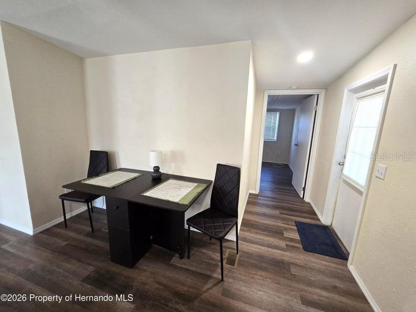 Image 10 of 20 For 7338 First Loop Avenue