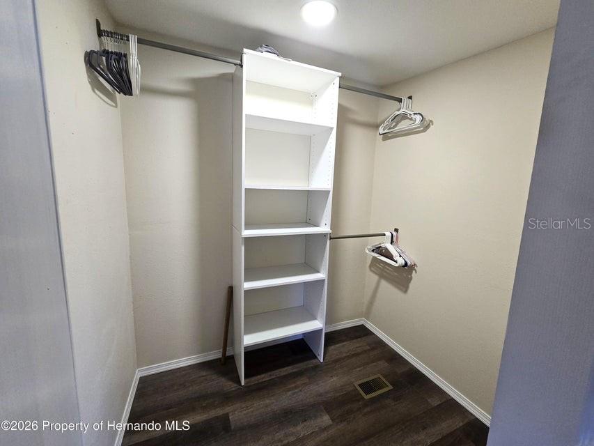 Image 16 of 20 For 7338 First Loop Avenue