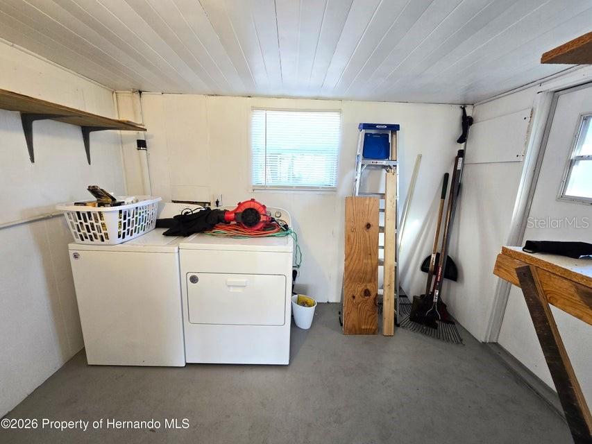 Image 18 of 20 For 7338 First Loop Avenue