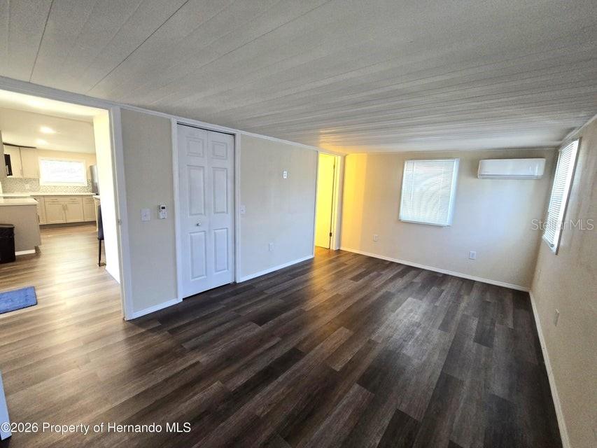 Image 9 of 20 For 7338 First Loop Avenue