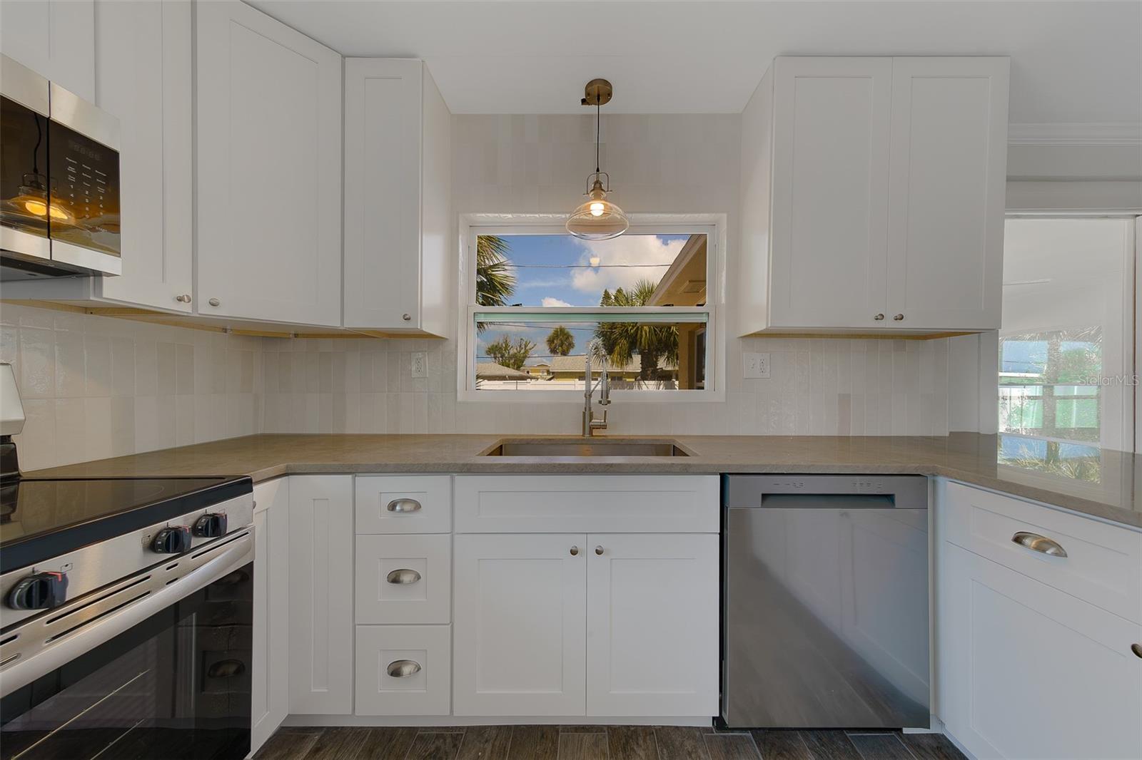 Image 13 of 56 For 315 82nd Avenue