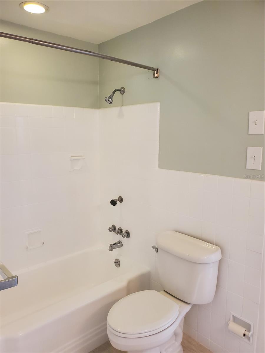 Image 11 of 13 For 3075 Los Altos Drive E