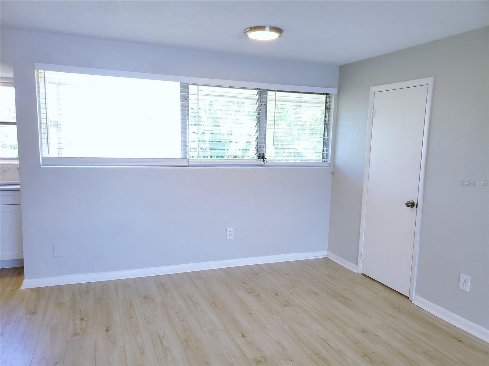 Image 6 of 13 For 3075 Los Altos Drive E