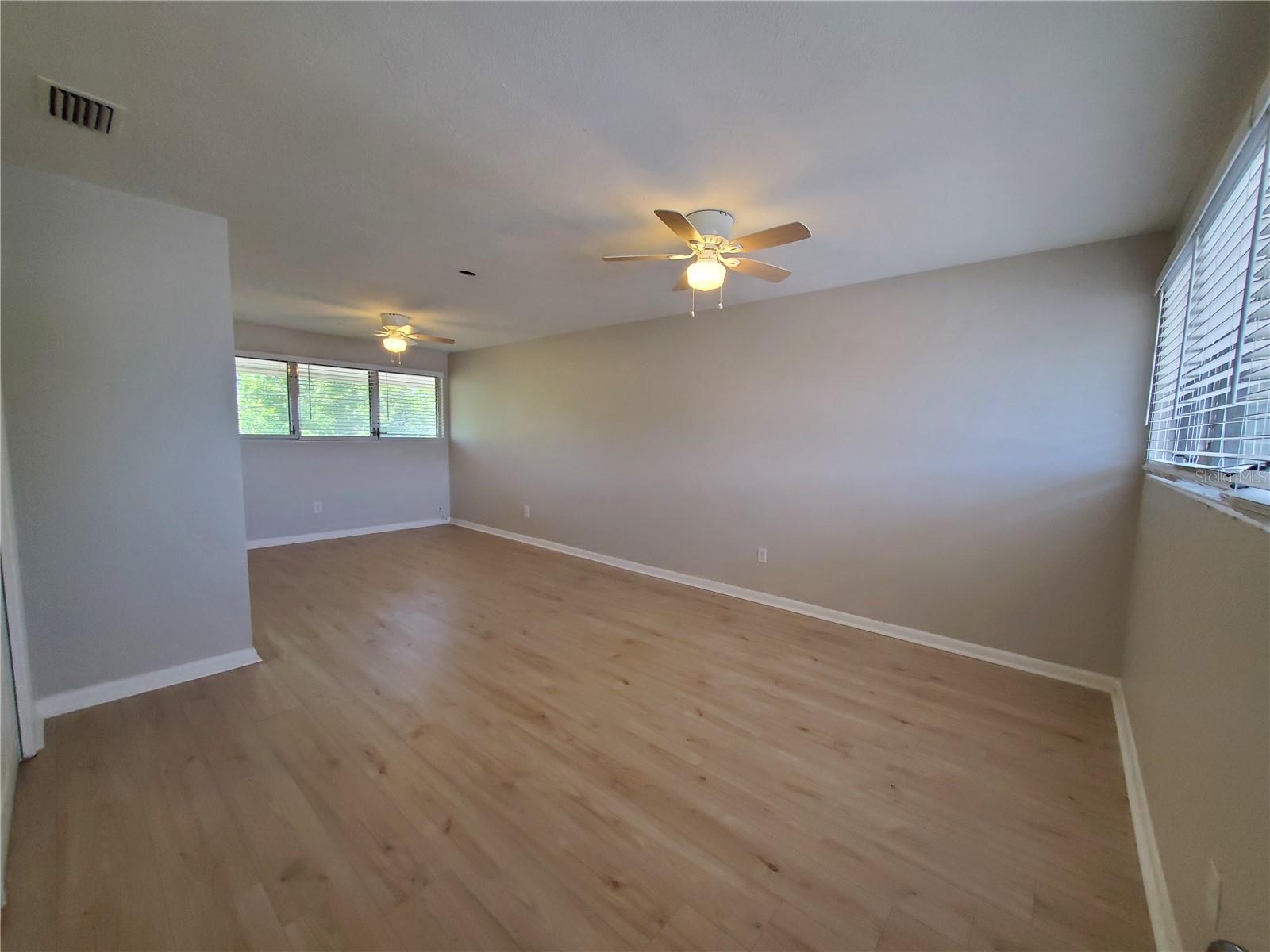 Image 7 of 13 For 3075 Los Altos Drive E