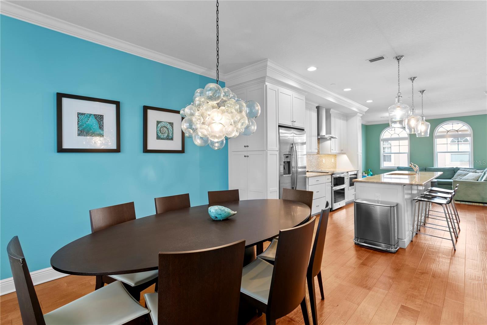 Image 19 of 56 For 412 Regent Lane N