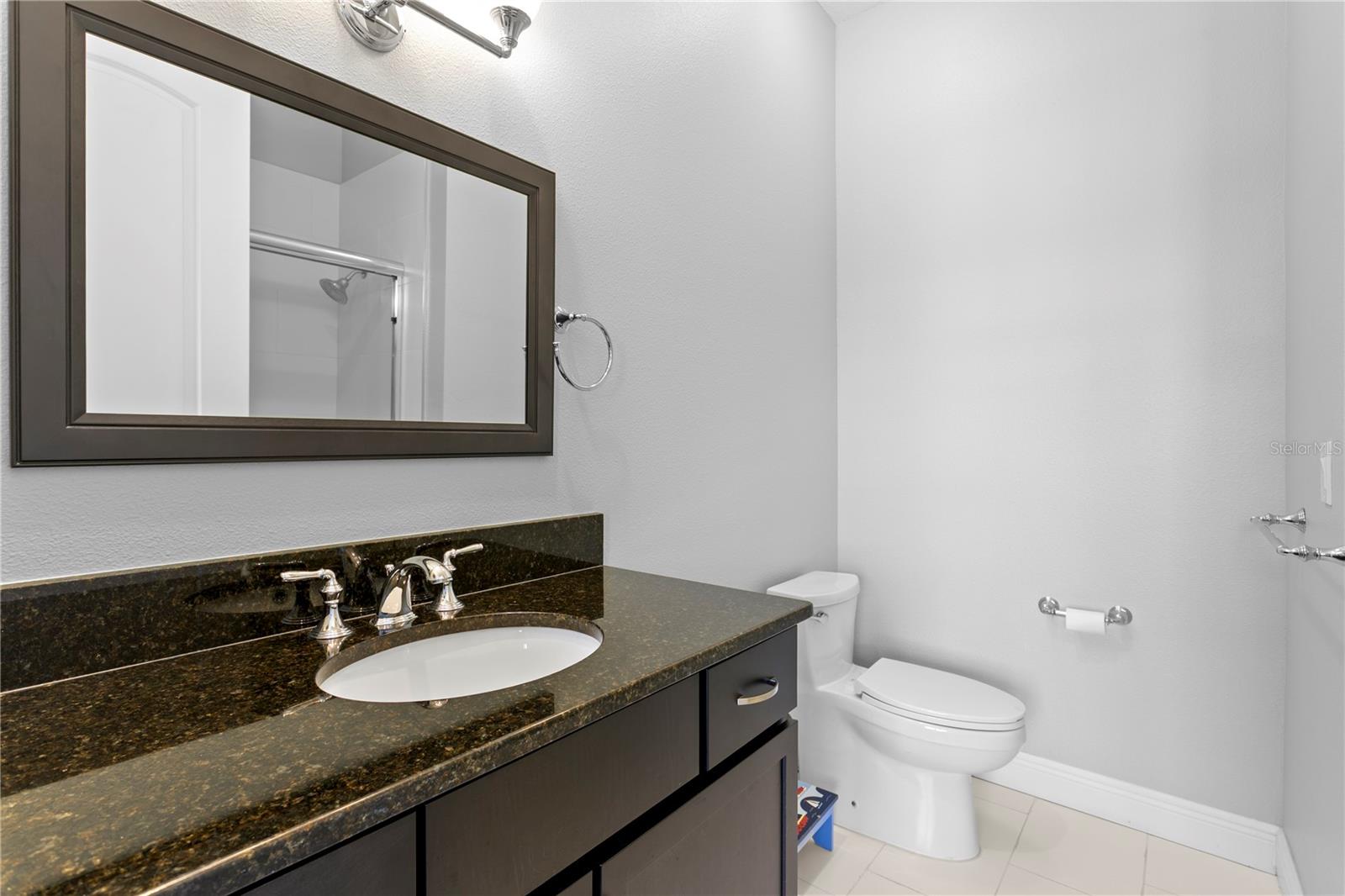 Image 32 of 56 For 412 Regent Lane N