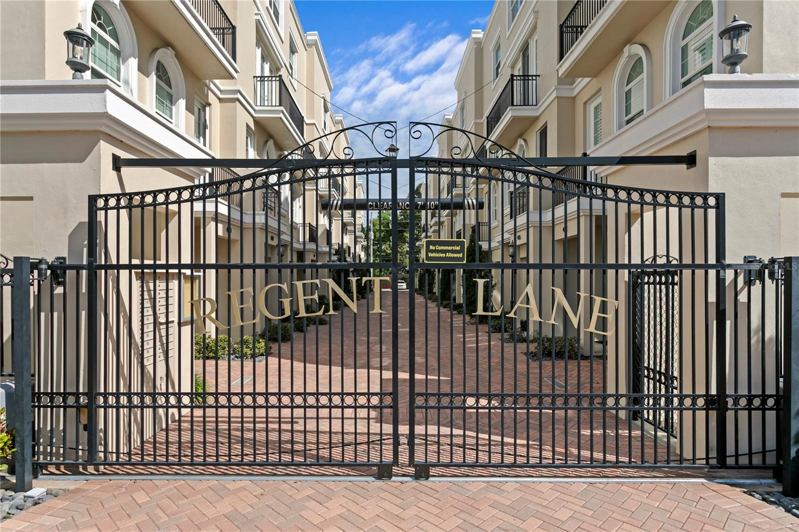 Image 45 of 56 For 412 Regent Lane N