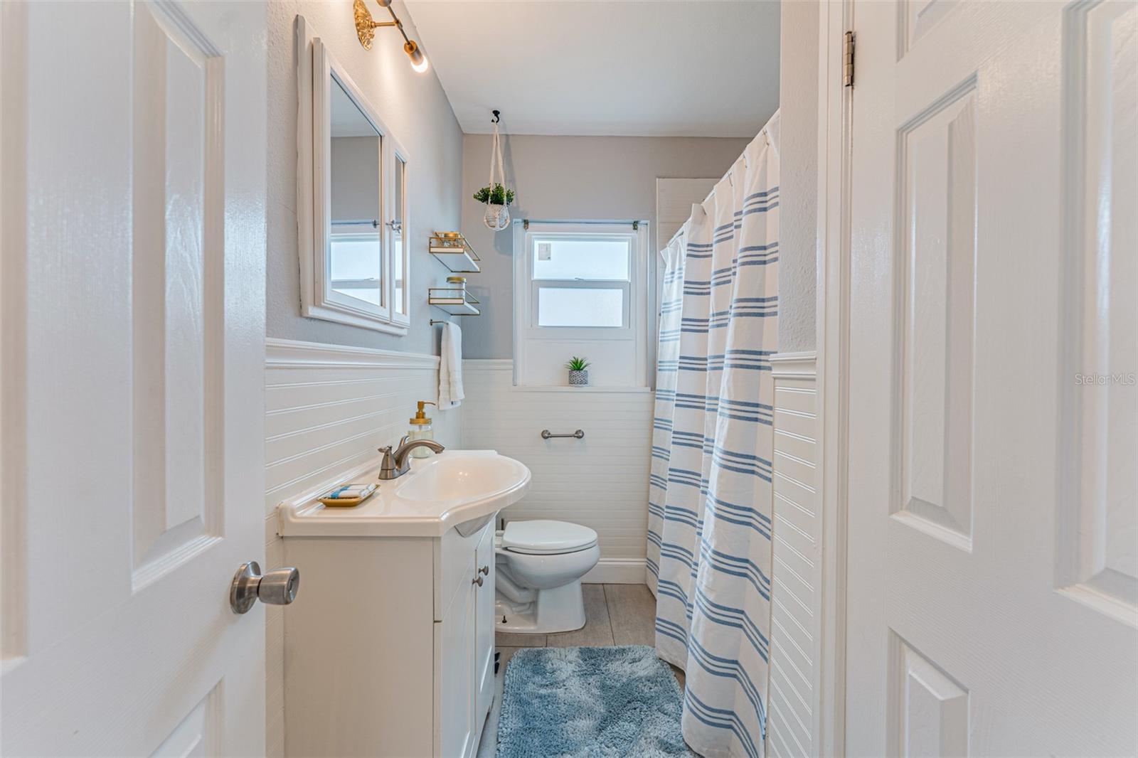 Image 12 of 27 For 2180 7th Avenue N