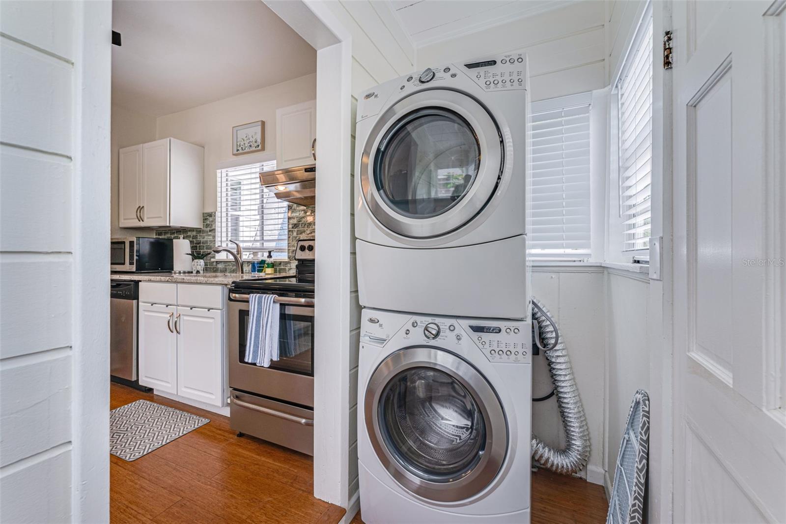 Image 17 of 27 For 2180 7th Avenue N