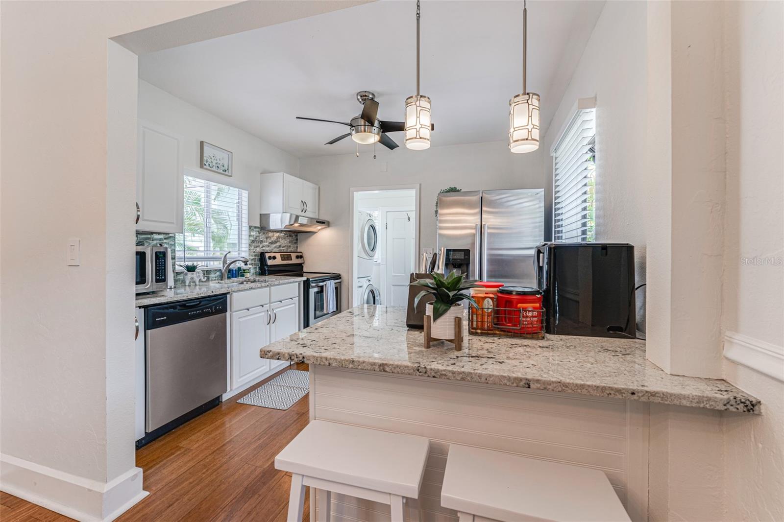 Image 7 of 27 For 2180 7th Avenue N