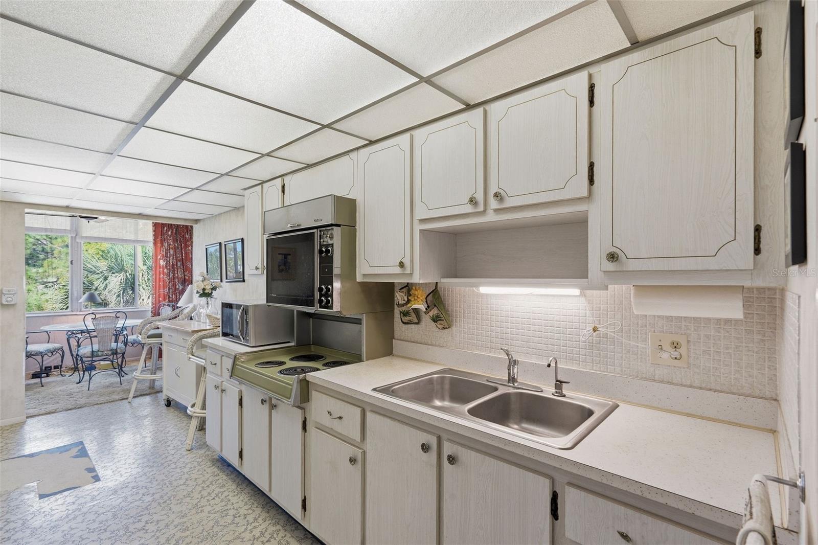 Image 7 of 18 For 4890 Bay Street Ne 326