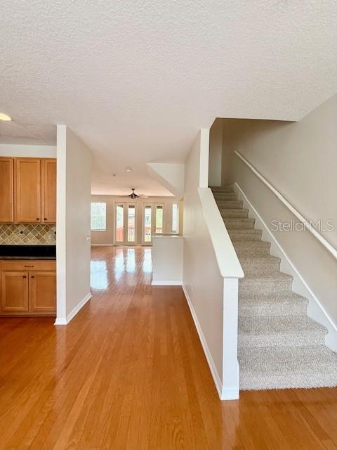 Image 17 of 28 For 2947 Pointeview Drive