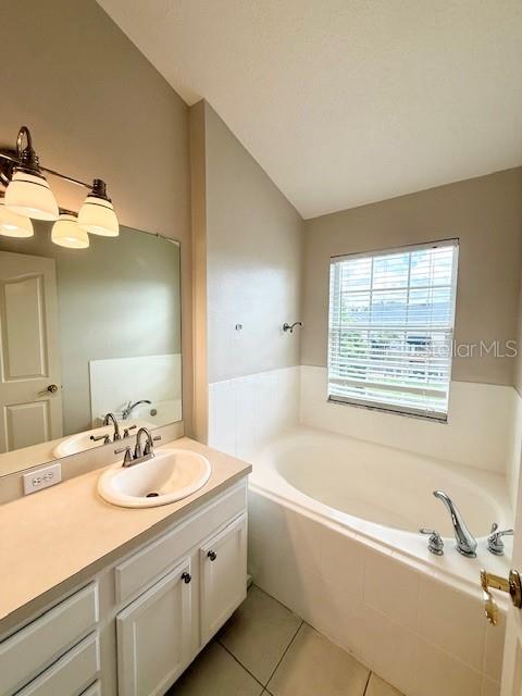 Image 20 of 28 For 2947 Pointeview Drive