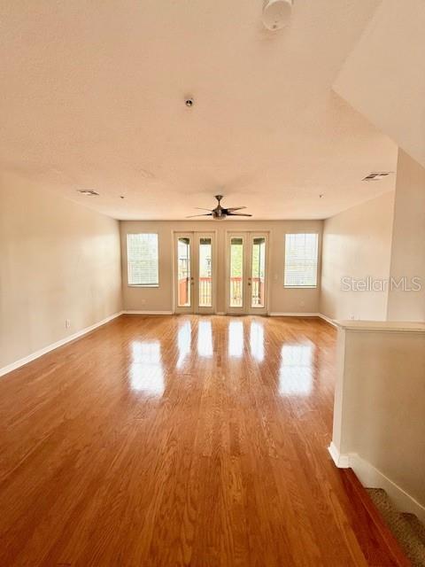 Image 7 of 28 For 2947 Pointeview Drive