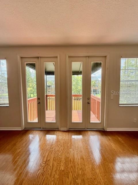 Image 8 of 28 For 2947 Pointeview Drive