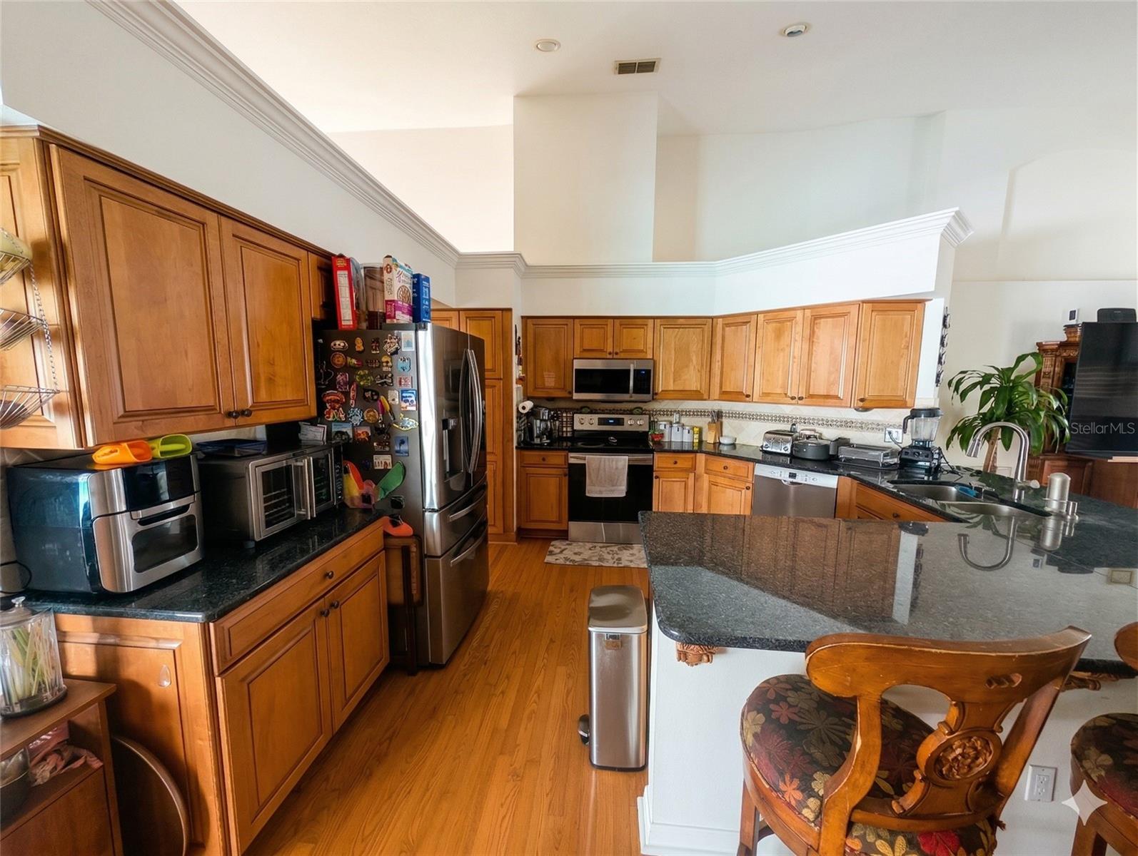 Image 11 of 36 For 18027 Palm Breeze Drive