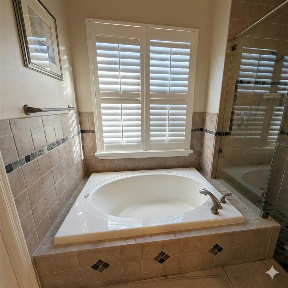 Image 15 of 36 For 18027 Palm Breeze Drive