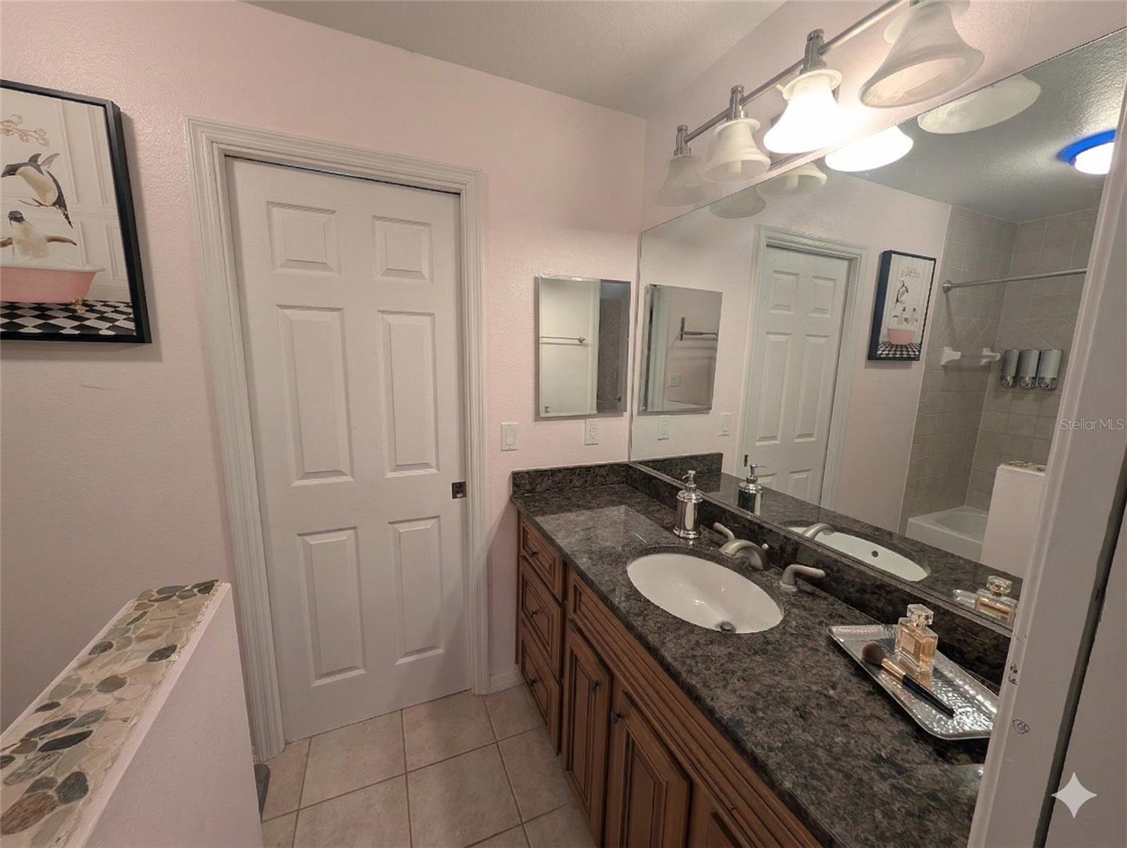 Image 22 of 36 For 18027 Palm Breeze Drive