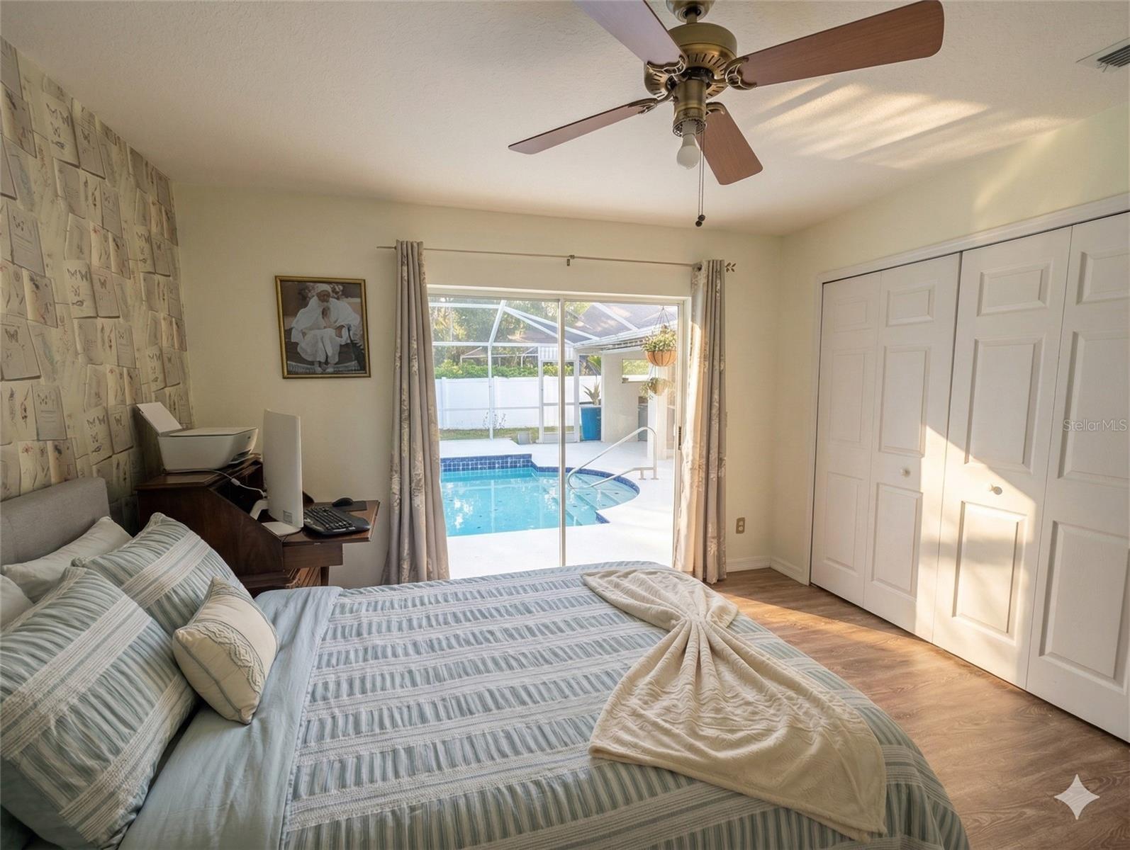 Image 28 of 36 For 18027 Palm Breeze Drive