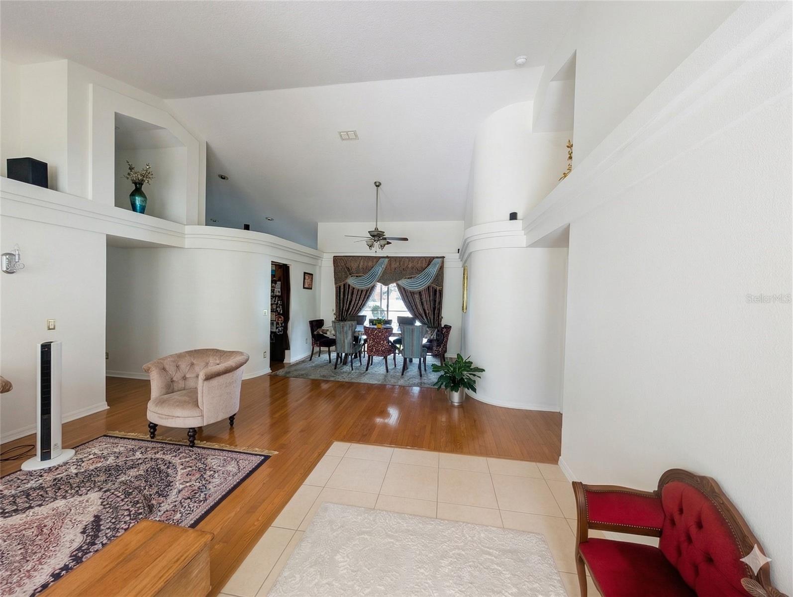 Image 6 of 36 For 18027 Palm Breeze Drive